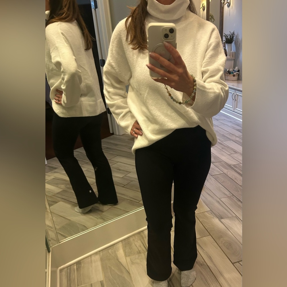 NWT oversized ivory turtleneck sweater size small